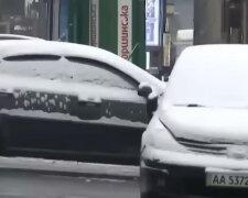 Вологий сніг та поривчастий вітер: синоптики передбачають погіршення погодних умов в Україні.